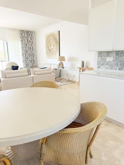 Appartamento Oceanview Luxury Penthouse Estepona Esterno foto