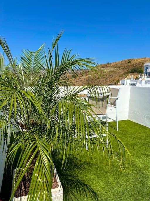 Appartamento Oceanview Luxury Penthouse Estepona Esterno foto