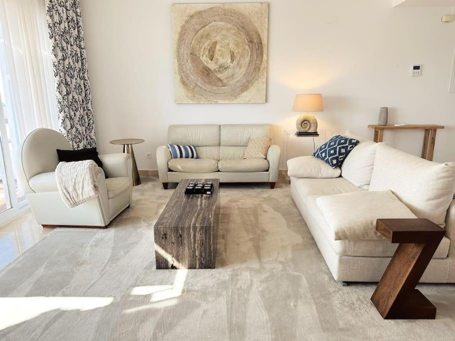 Appartamento Oceanview Luxury Penthouse Estepona Esterno foto