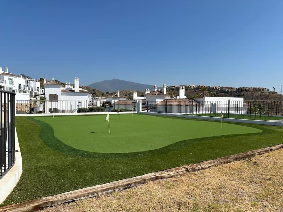 Appartamento Oceanview Luxury Penthouse Estepona Esterno foto